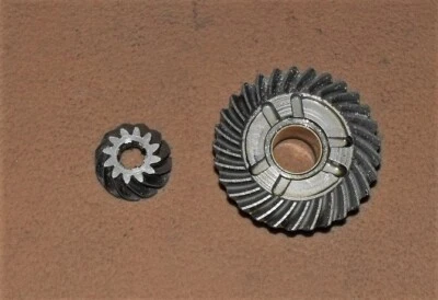Johnson 70 HP Gear Set Forward Pinion Reverse PN 0385513 1973-1977 - Image 1 of 3