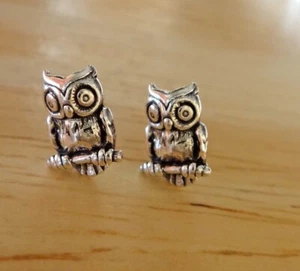 Sterling Silver TINY 9x7mm 3D Owl Stud Studs Earrings - Picture 1 of 4