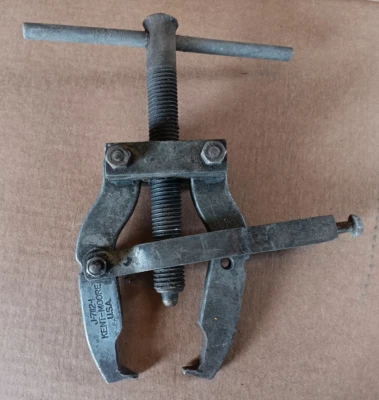 Kent Moore J-7112-1 rear axle differential side bearing puller Corvair Corvette - Image 1 of 4