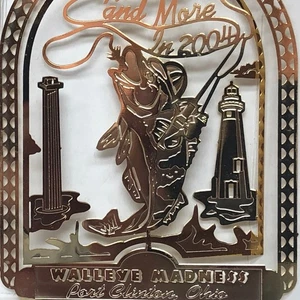 Adorno de pesca Walleye Madness Port Clinton Ohio 2004 - Imagen 1 de 6