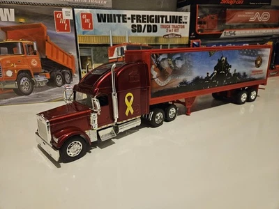 1/32 Scale Diecast Freightliner XL With Dry Van Trailer, NewRay - Image 1 of 4