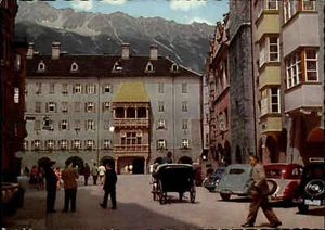 AUTO Motiv-AK Pferde Kutsche, alte Autos, Herzog-Friedrich-Str. INNSBRUCK ~1955 - Picture 1 of 2