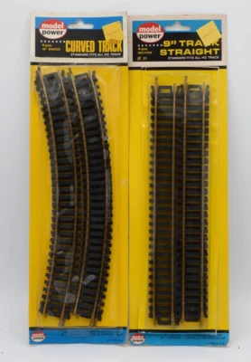 2 Packs of MODEL POWER HO SCALE 9" Straight Track And Curved Track - 4 pcs Each - Image 1 of 4