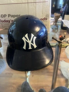 New York Yankees Souvenir Batting Helmet - Used - Picture 1 of 4
