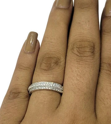 925 Argento Sterling Fascia Stile Misura Anello 8.5 Con Luccicante Cubici Pietra - Immagine 1 di 4