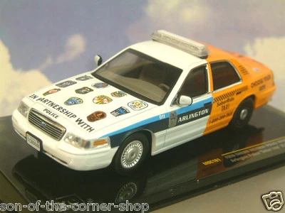 IXO 1/43 DIECAST 2012 FORD CROWN VICTORIA USA ARLINGTON POLICE SOBER RIDE MOC161 - Image 1 of 2