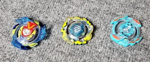 3 Stück Beyblade Burst Evolution Valtryek V3, Nepstrus N2, Roktavor R2 Hasbro - Bild 1 von 5