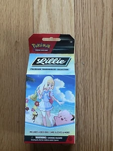 IN HAND (4/25 Release) Pokemon TCG Lillie Premium Tournament Collection - Bild 1 von 4