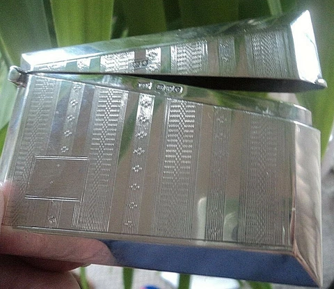 Attractive Sterling Silver Art Deco Card Case -  h/m Chester 1930 Walker & Hall Cover