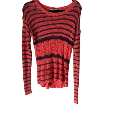 Suéter Pullover BKE Para Mujer Talla M Coral Rosa y Azul Rayas Tejido Abierto Años 2010 Foto 1 de 4