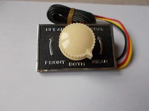 REGOLATORE VOLUME AUDIO CASSE ANTERIORI E POSTERIORI AUTO VINTAGE - Foto 1 di 5