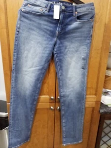 NEW American Eagle Next Level Flex Original Straight Stretch Jeans MENS 32X36 - - Picture 1 of 7