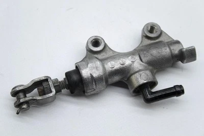 KAWASAKI VERSYS 650 2010 2013 REAR BRAKE MASTER CYLINDER 43015-0068 Foto 1 de 4