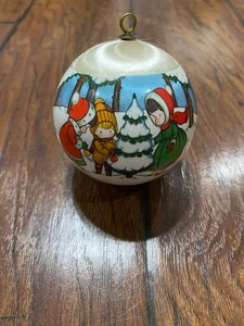 Palla di raso vintage 1978 decorazione natalizia Joan Walsh Anglund amici Wolfpit - Foto 1 di 7