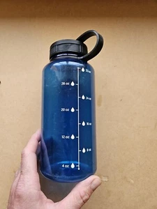 Watter Bottle With Screw Cap Blue 33oz Refillable Water Bottle - Picture 1 of 7