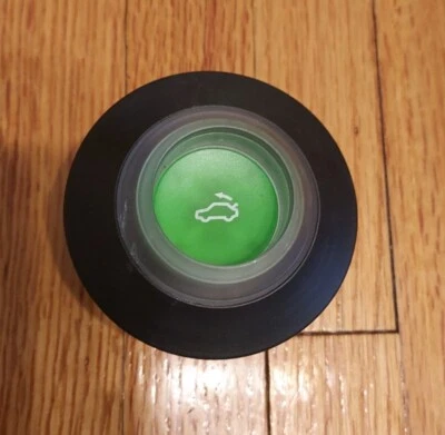 2003-2013 MERCEDES BENZ SL500R R230 OEM EMERGENCY TRUNK LID OPEN GREEN BUTTON - Image 1 of 3