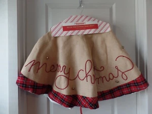 CHRISTMAS TREE SKIRT, MERRY CHRISTMAS, NEW. 48 INCH - Picture 1 of 16
