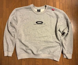 Oakley Sweatshirt Short Length Box Silhouette Made in USA Men Size L - Picture 1 of 5