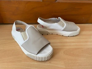 Sandalias gruesas de cuero Camper talla 37 UK 4 plataforma suela gruesa blancas y beige - Imagen 1 de 13