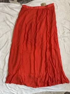 NWT Ann Taylor Red Maxi Skirt Flowing Lightweight Design Size 10 - Picture 1 of 4