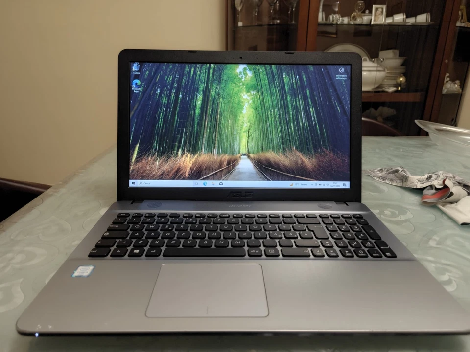 Notebook PC Portatile 💻✨ ASUS Intel i3 – SSD 120GB – VELOCE & PERFETTO! ✨💻 - Immagine 1 di 4