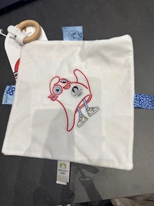 Paris 2024 Doudou Et Compagnie plat ANNEAU BOIS Mascotte JO mouchoir Phryge neuf - Picture 1 of 3