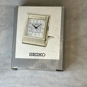 Seiko Clock Analog Alarm Desk Clock Compact Portable Silver QHT005SL Japan - Picture 1 of 2