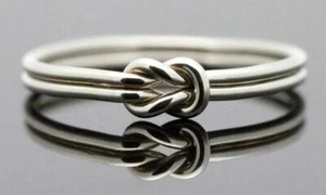 18K Weißgold plattiert Liebesknoten Ring - KOSTENLOSER UK-Versand & schneller Versand garantiert - Bild 1 von 2