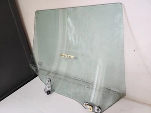 1998 - 2002 SUBARU FORESTER WINDOW GLASS DOOR REAR LEFT SIDE LH DRIVER OEM 01 99 - Picture 1 of 4