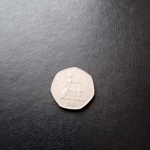 Large Old 1980 50p Britannia coin in Collectible Condition to Keep. Used. - Picture 1 of 2