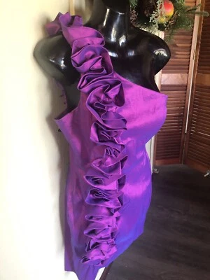 短袖连身裙  — 第 1/4 张图片