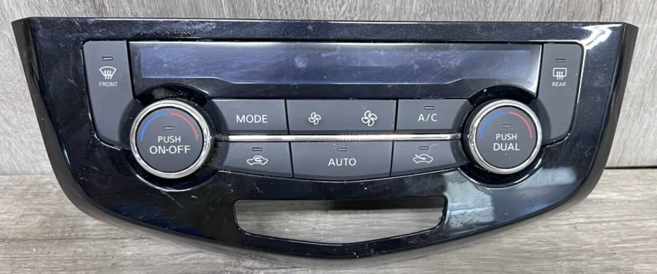 Interruptor del panel de control del calentador de aire acondicionado Nissan X-Trail NT32 27500-4B Foto 1 de 4