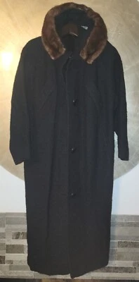 Women's Black Wool Coat w/Mink Collar Stunning Vintage TWEED 1960's Hockanum - Image 1 of 4