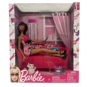 Barbie Puppe Glam mit Sofa / Couch und Zubehör für Puppenhaus versiegelt Neu - Bild 1 von 6