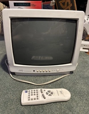 JVC MasterCommand C-13WL5  13" CRT TV Great Retro Gaming With Remote White 1994 - Image 1 of 4