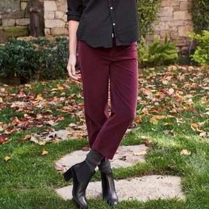 Frank & Eileen Kinsale Pants Size 6 Wine Red Performance Corduroy Straight Leg - Picture 1 of 14