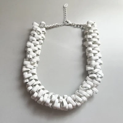 Zara Avant Garde Chunky 金属几何雕塑项链项链 — 第 1/4 张图片