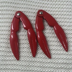 Vintage Red Enamel Metal Seafood Lobster  Crab Claw Crackers Set Of 2 - Picture 1 of 3