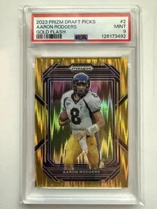 Selecciones del draft de Panini Prizm 2023 - Aaron Rodgers #2 Gold Flash Prizm/49 PSA 9🔥🔥 - Imagen 1 de 2
