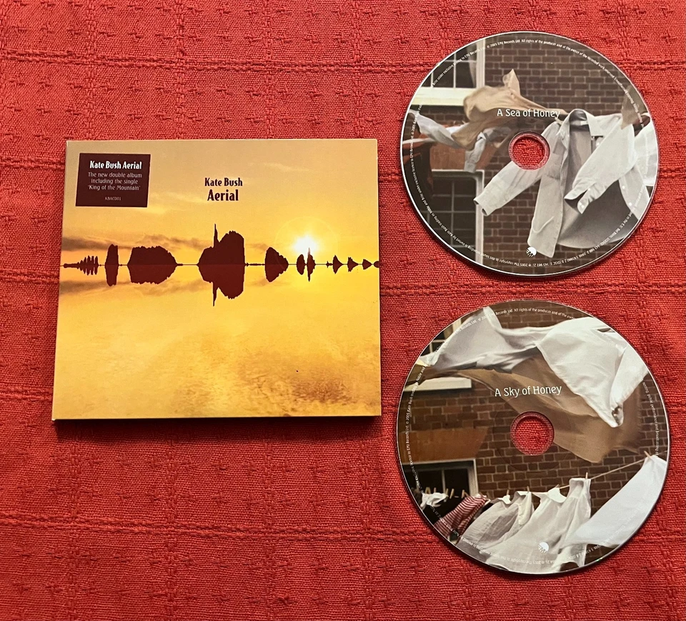KATE BUSH - CD X 2 IN STICKERED TRI-FOLD CARD SLEEVE - AERIAL — 第 1/4 张图片
