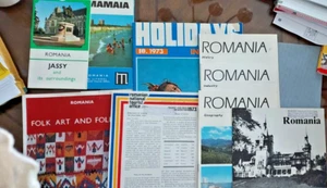 Lot of Vintage Tourist/Historical Romnian Ephemera/Booklets - Picture 1 of 14