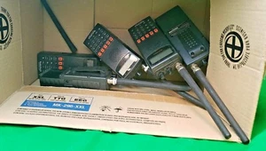 RADIO SHACK RADIO MO # 20-315 LOT OF 5 Fire, Police, EMS - Picture 1 of 8