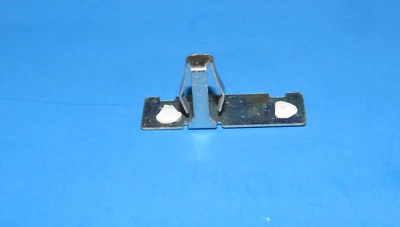 Maytag Dryer MEDE500VW1: Door Trim Clip (W10129065 / WPW10129065) (P5616) - Image 1 of 4