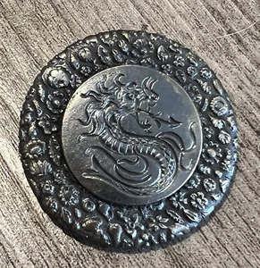 Gros Bouton ancien XIXeme « Chimere - monstre marin » - bronze - Picture 1 of 2