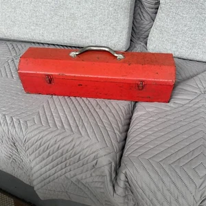 Vintage Werkzeugkoffer Werkzeugkiste Allzweckkasten rot Metall 19" lang mit Griff mit Tablett - Bild 1 von 8
