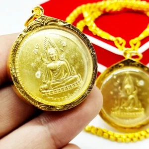 Zwei heilige Buddha in einem thailändischen Amulett Anhänger Chinnarat Sothon Gold Mikron Gehäuse - Bild 1 von 8