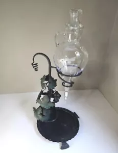 Dispensador de jarra aireador de vino de cristal vintage vidrio grabado hierro forjado - Imagen 1 de 11