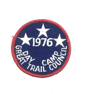 VTG 1976 Girl Scouts GSA Day Camp Patch Great Trail Council Red White Blue Stars - Picture 1 of 3