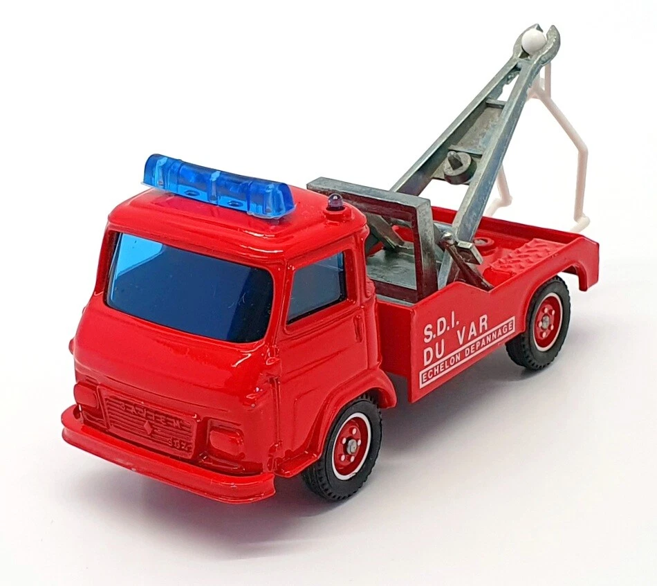 Solido Toner Gam I 1/50 Scale 2102 - Renault Saviem SG4 Pompier Tow Truck - Red - Image 1 of 4