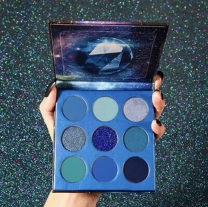 Eyeshadow Palette Vivid Mattes, Shimmers&Glitter, Long-Lasting & Waterproof Blue - Picture 1 of 8